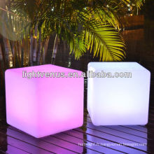 BSCI certifié fabricant 40 cm imperméable à l’eau couleur changeant chaise Cube Led